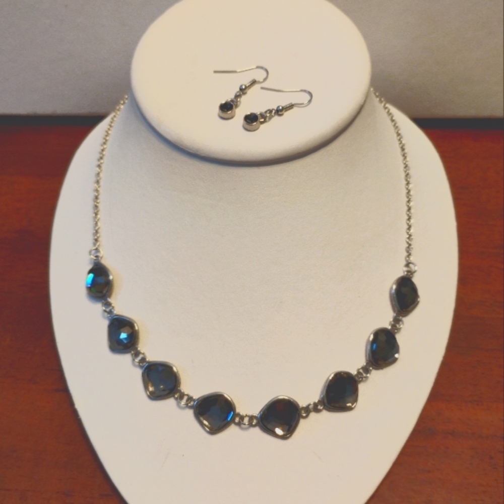 Gray Choker Necklace with Earrings | New 22in